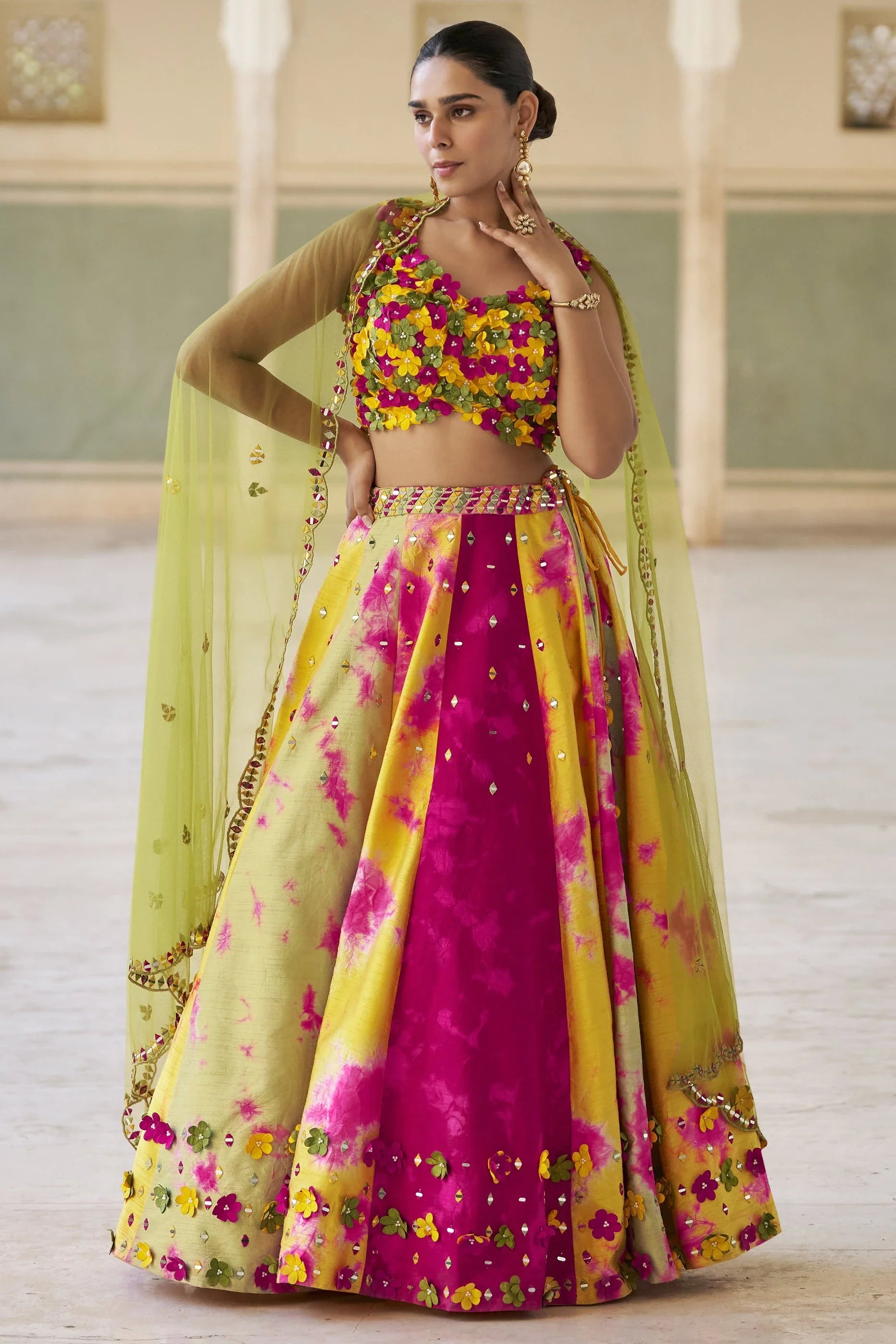 latest designer Indian lehenga choli for wedding