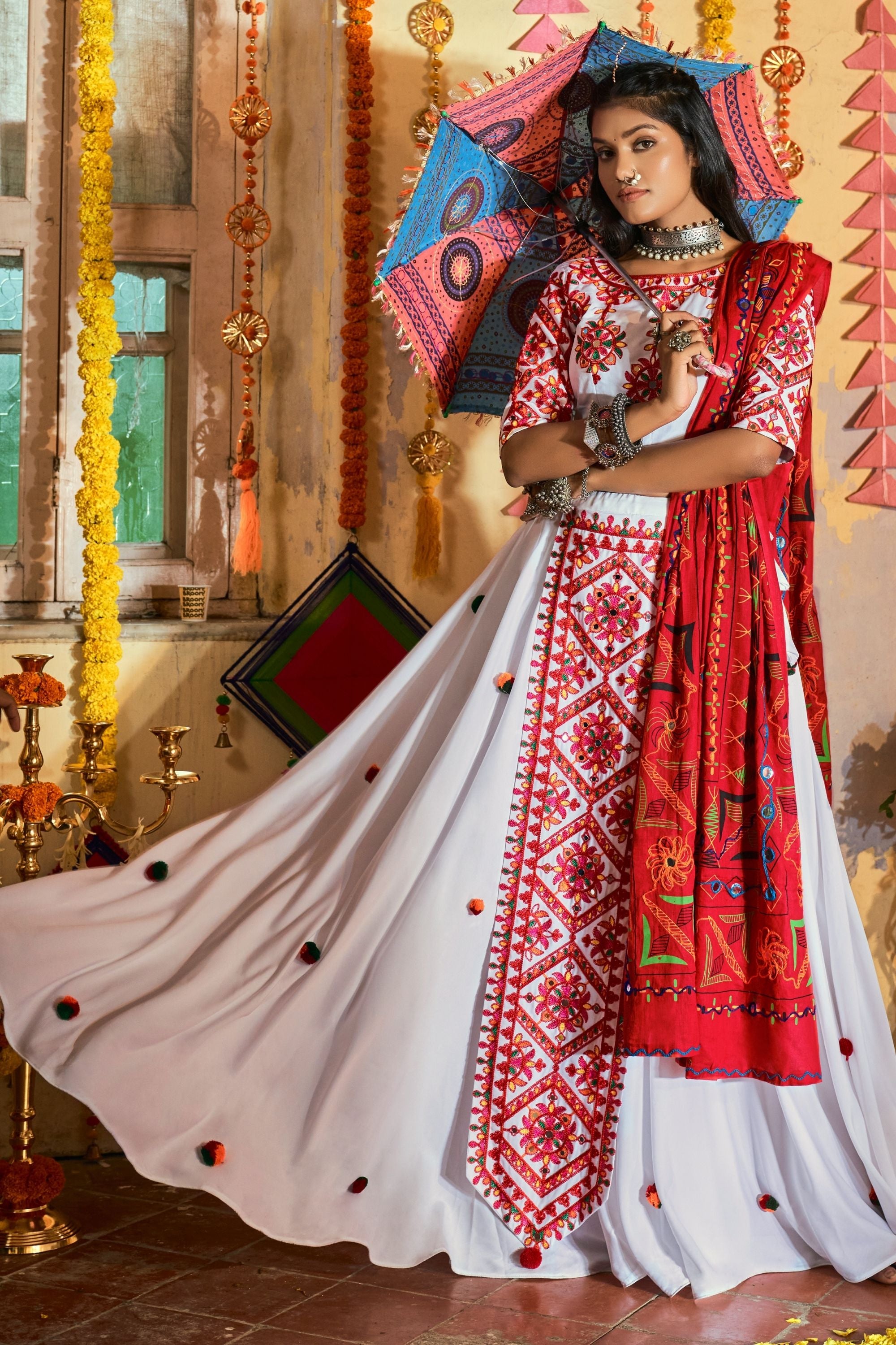 Indian Pakistani navratri garba popular chaniya choli lehengas saree