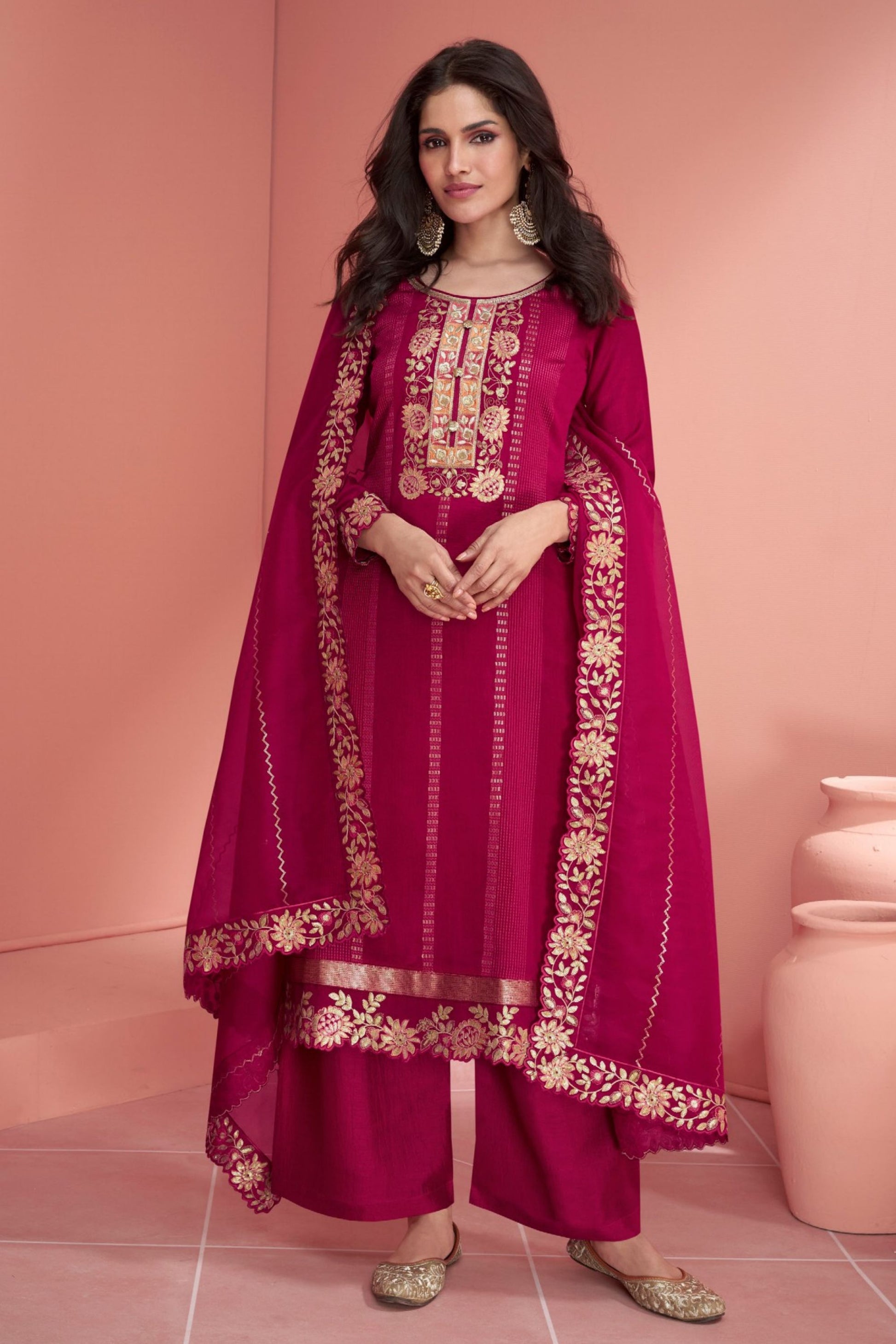 Red Silk Salwar Kameez Suit For Indian Festivals & Pakistani Weddings - Thread Embroidery Work