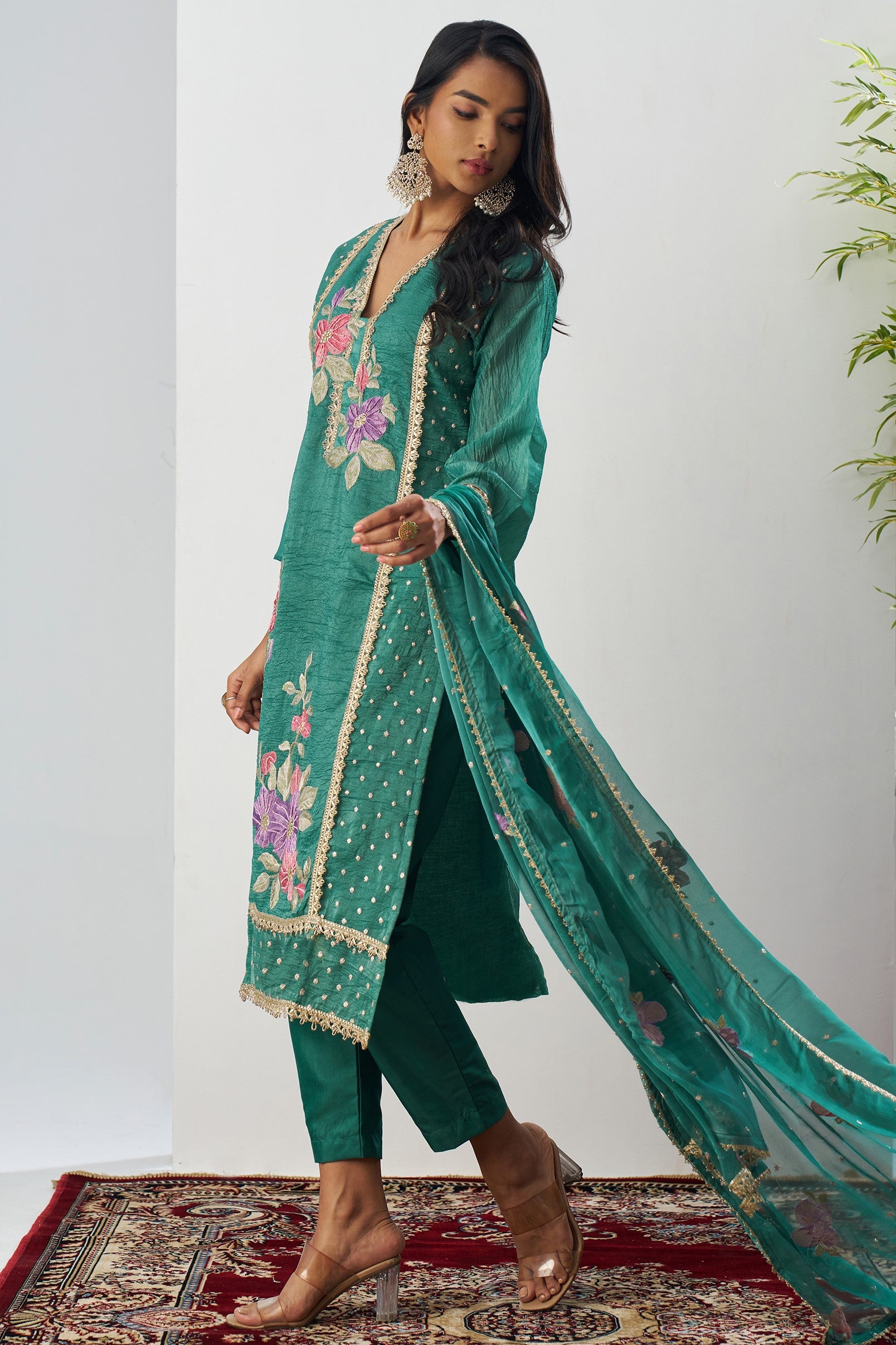 Green Crush Silk Straight Suit Kameez With Pant For Indian & Pakistani Wedding Festival - Embroidery Work