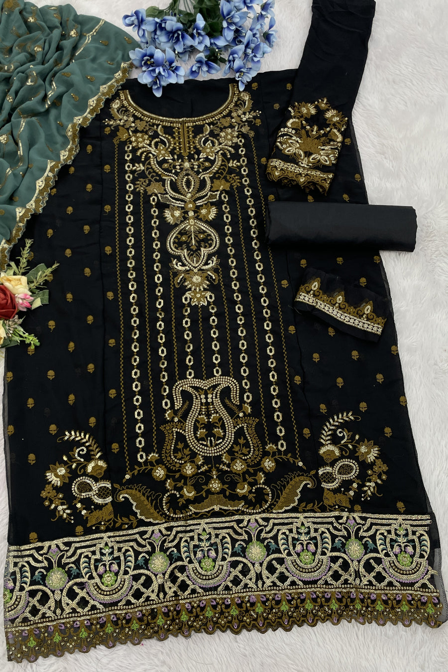 Black Georgette Kameez With Pant For Indian & Pakistani Wedding Festival - Thread & Sequence Embroidery