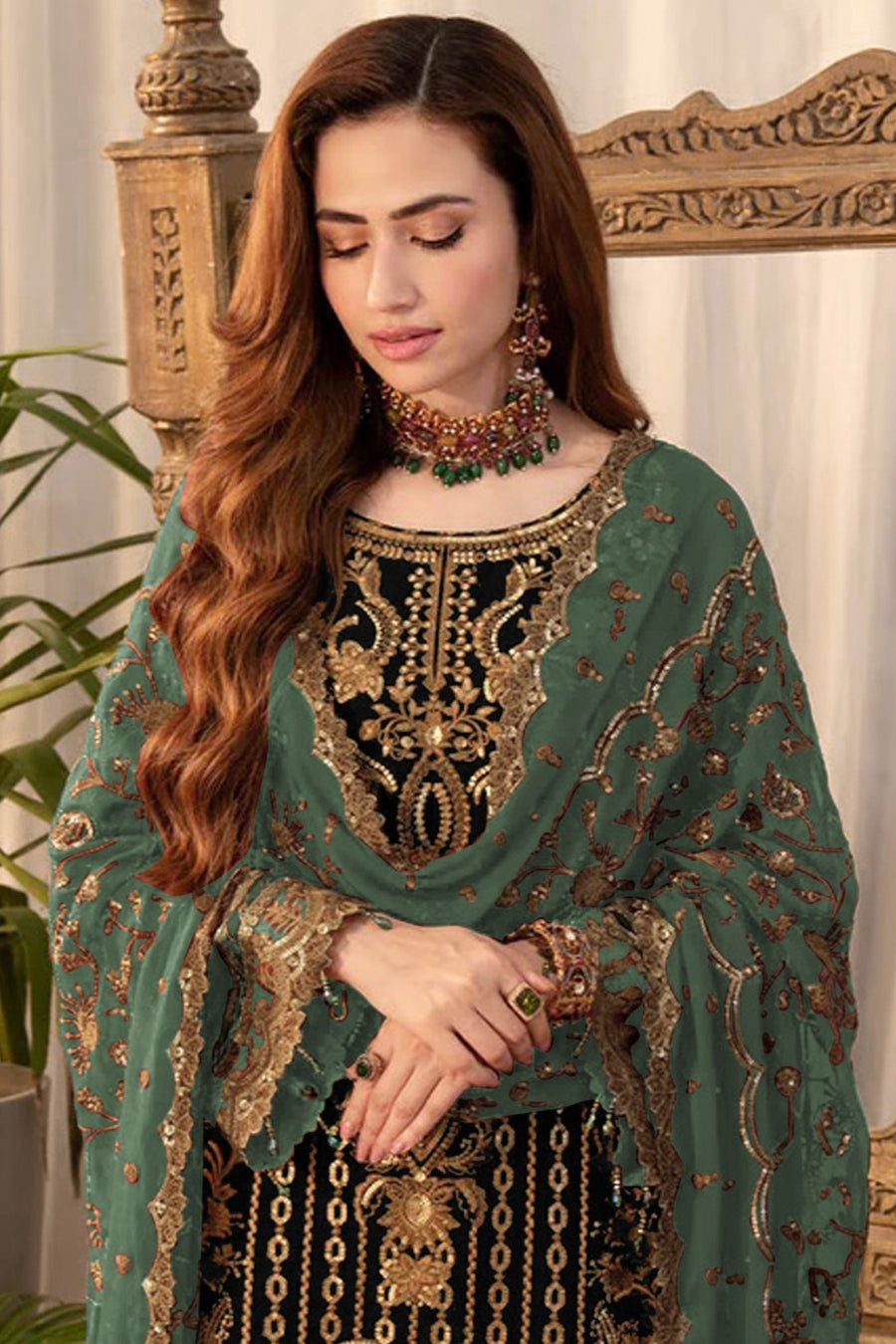 Black Georgette Kameez With Pant For Indian & Pakistani Wedding Festival - Thread & Sequence Embroidery