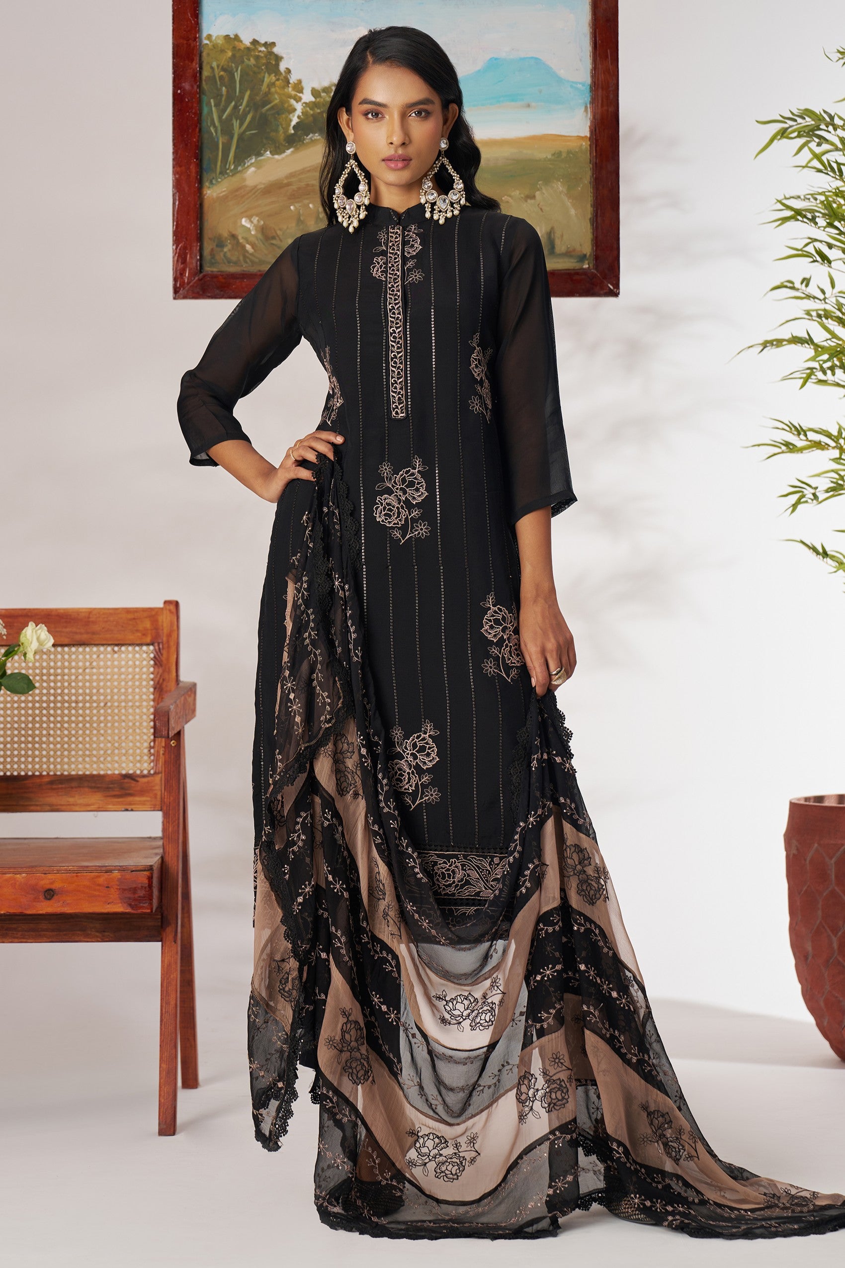 Black Organza Kameez With Pant For Indian & Pakistani Wedding Festival - Thread Embroidery Work