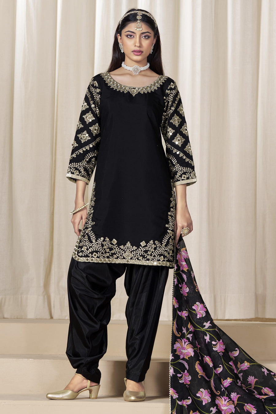 Black Chinon Silk Pakistani Skirt Suits for Weddings with Mirror and Zari Work