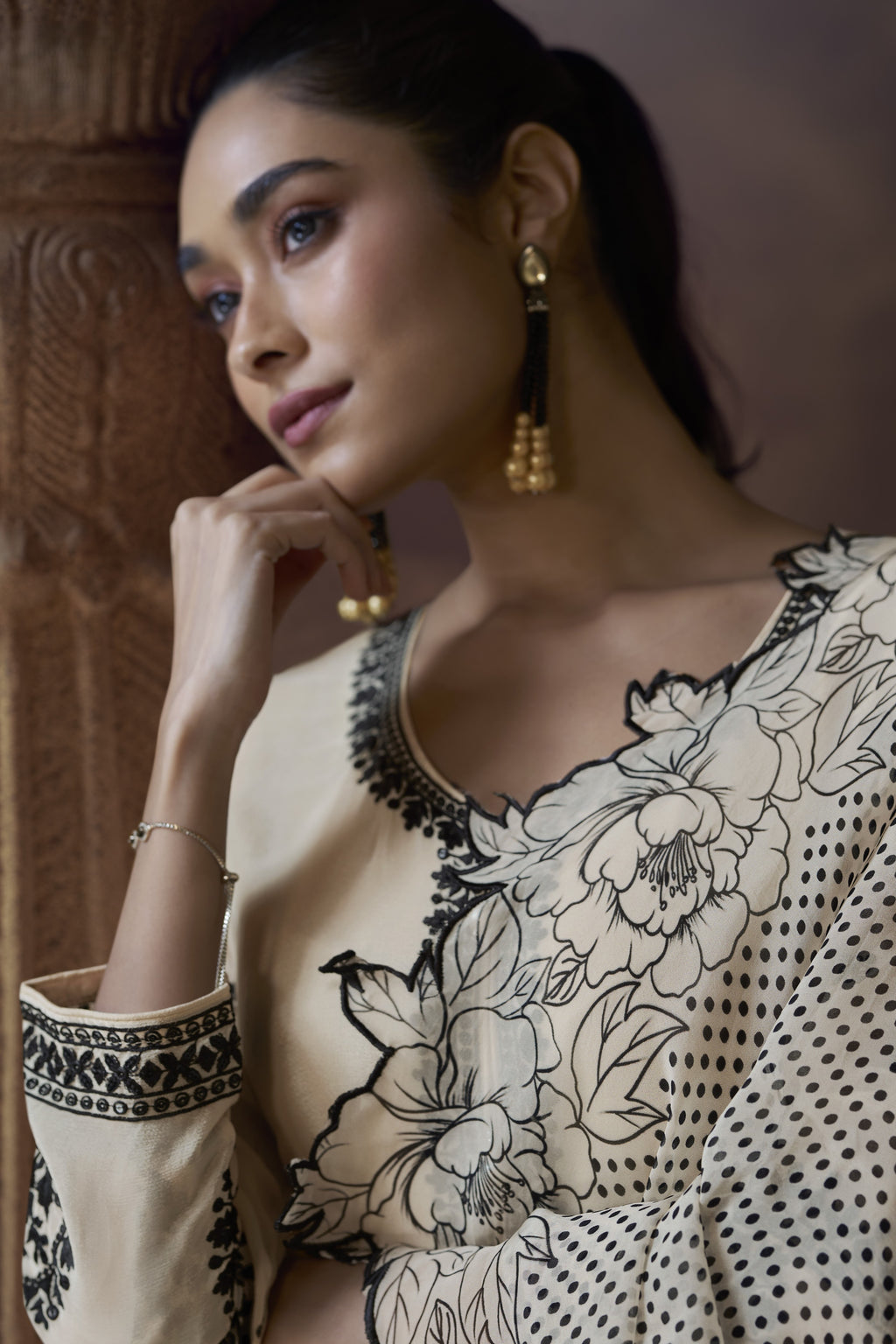 Off White Chinon Silk Kameez with Pant For Indian Festivals & Weddings - Embroidery Work