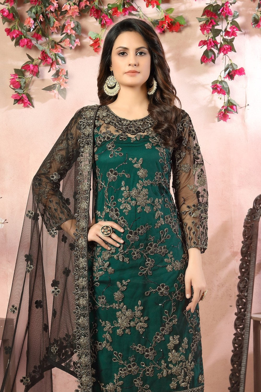 Green Net Traditional Pakistani Clothing Kameez with Pant - close-up view