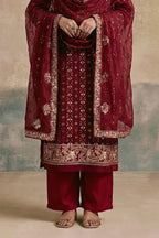 Maroon Georgette Kameez With Pant For Indian & Pakistani Wedding Festival - Thread & Sequins Embroidery Work, Khatli Work - hem and footwear detail