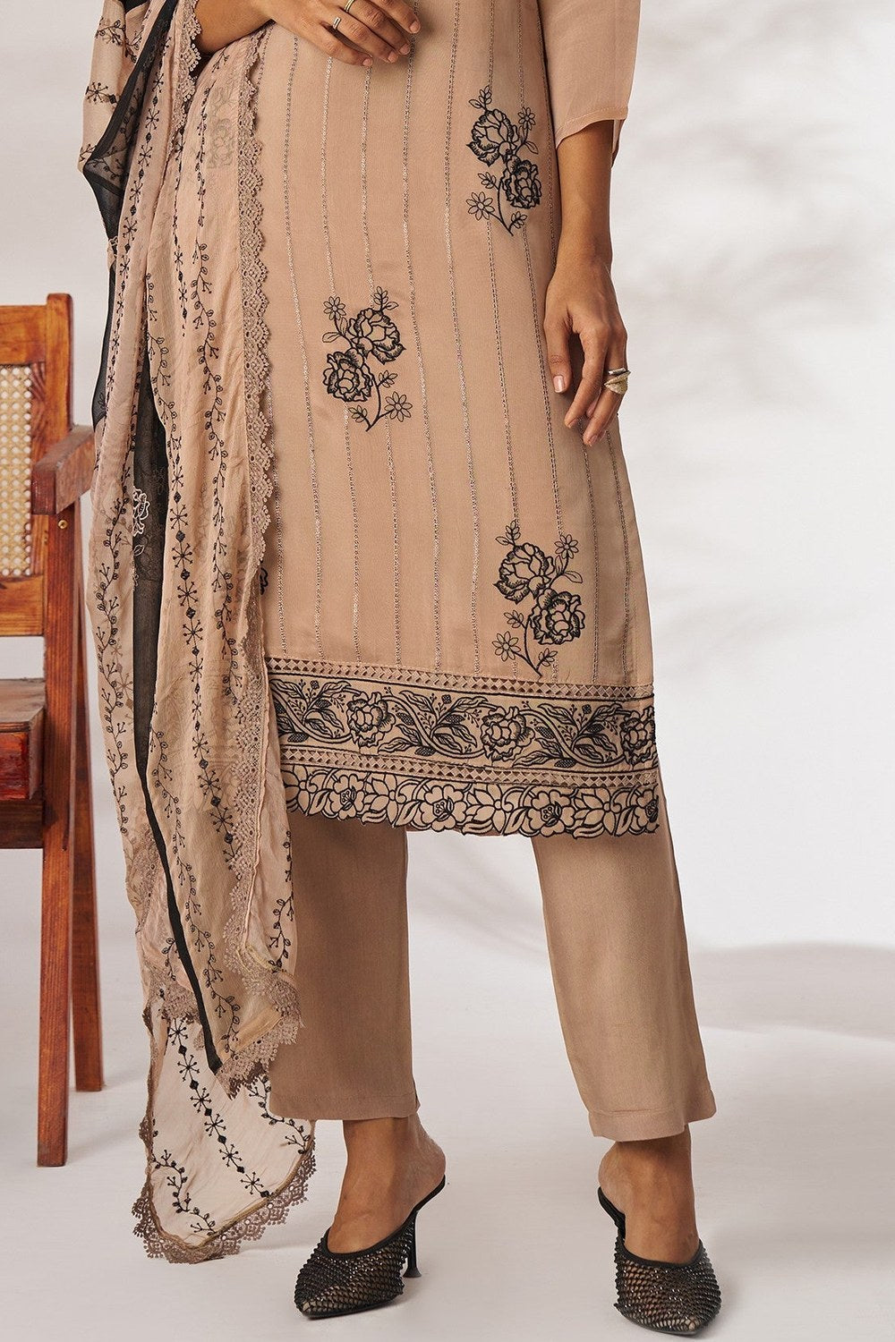 Beige Organza Kameez With Pant For Indian & Pakistani Wedding Festival - Thread Embroidery Work - hem and footwear detail